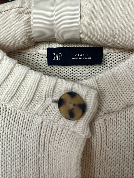 GAP Sweaters - GAP 100% COTTON CARDIGAN SWEATER XS